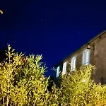 Chateau Du Mesnil Soleil , Domaine De Charme Et D'hotes *