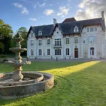 Chateau Du Mesnil Soleil , Domaine De Charme Et D'hotes بيت للعطل