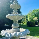 بيت للعطل Chateau Du Mesnil Soleil , Domaine De Charme Et D'hotes