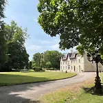 Chateau Du Mesnil Soleil , Domaine De Charme Et D'hotes * Damblainville