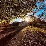 Chateau Du Mesnil Soleil , Domaine De Charme Et D'hotes *