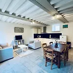 بيت للعطل Chateau Du Mesnil Soleil , Domaine De Charme Et D'hotes Damblainville