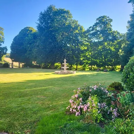 Prázdninový dům Chateau Du Mesnil Soleil , Domaine De Charme Et Chambres D'Hotes Damblainville