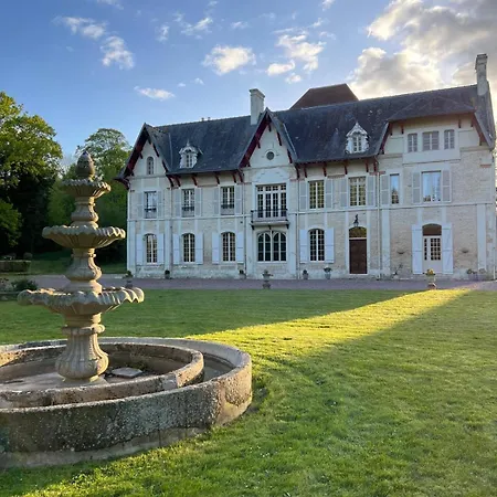 Chateau Du Mesnil Soleil , Domaine De Charme Et Chambres D'Hotes Feriehus