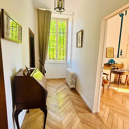 Chateau Du Mesnil Soleil , Domaine De Charme Et Chambres D'Hotes *