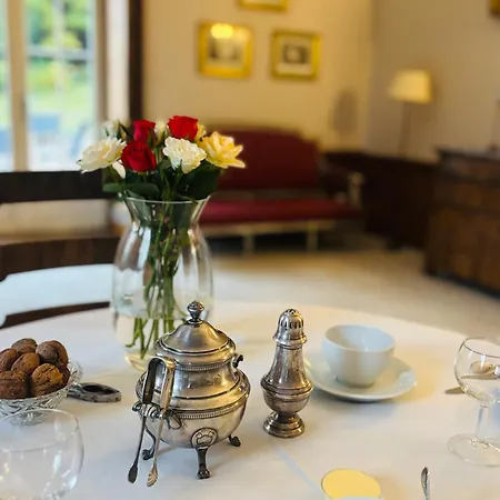 Chateau Du Mesnil Soleil , Domaine De Charme Et Chambres D'Hotes Feriehus