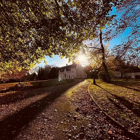 Chateau Du Mesnil Soleil , Domaine De Charme Et Chambres D'Hotes *
