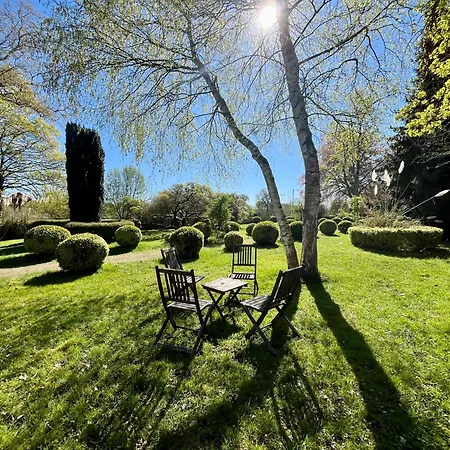 Chateau Du Mesnil Soleil , Domaine De Charme Et D'hotes Ferienhaus *