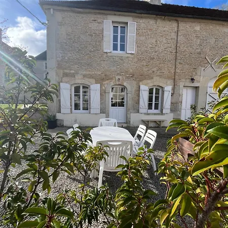 Chateau Du Mesnil Soleil , Domaine De Charme Et D'hotes