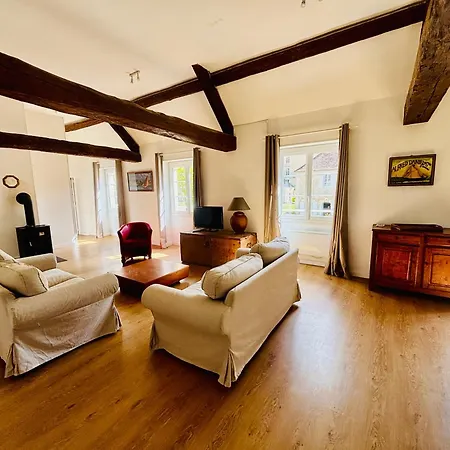 Chateau Du Mesnil Soleil , Domaine De Charme Et D'hotes Damblainville