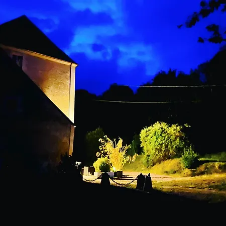 Chateau Du Mesnil Soleil , Domaine De Charme Et D'hotes Ferienhaus