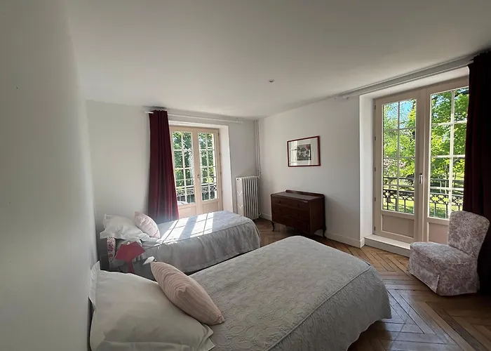 Château Du Mesnil Soleil , Et D'hôtes Damblainville