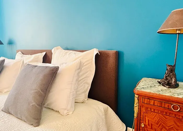 Château Du Mesnil Soleil , Et D'hôtes