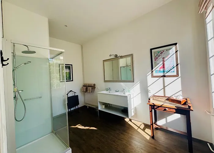 Chateau Du Mesnil Soleil , Domaine De Charme Et D'hotes Ferienhaus