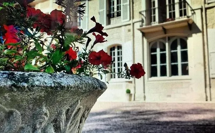 Chateau Du Mesnil Soleil , Domaine De Charme Et D'hotes * Damblainville