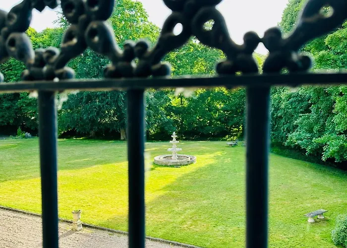 Chateau Du Mesnil Soleil , Domaine De Charme Et D'hotes Ferienhaus Damblainville