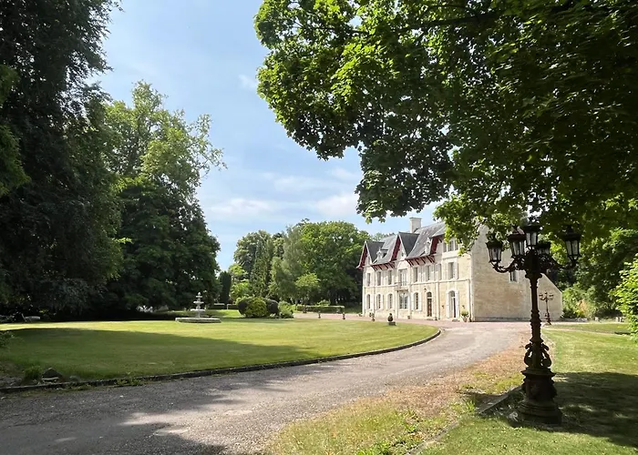 Chateau Du Mesnil Soleil , Domaine De Charme Et D'hotes * Damblainville