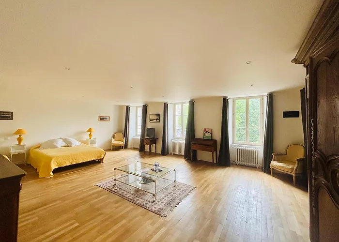 Chateau Du Mesnil Soleil , Domaine De Charme Et D'hotes Ferienhaus Damblainville