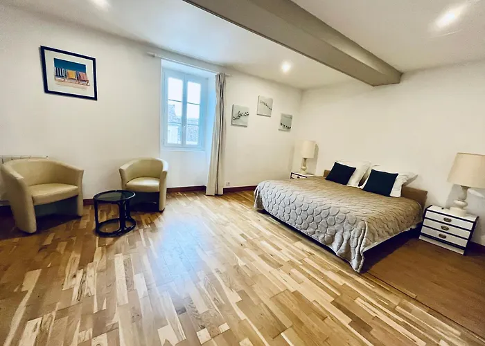 Chateau Du Mesnil Soleil , Domaine De Charme Et D'hotes Ferienhaus Damblainville