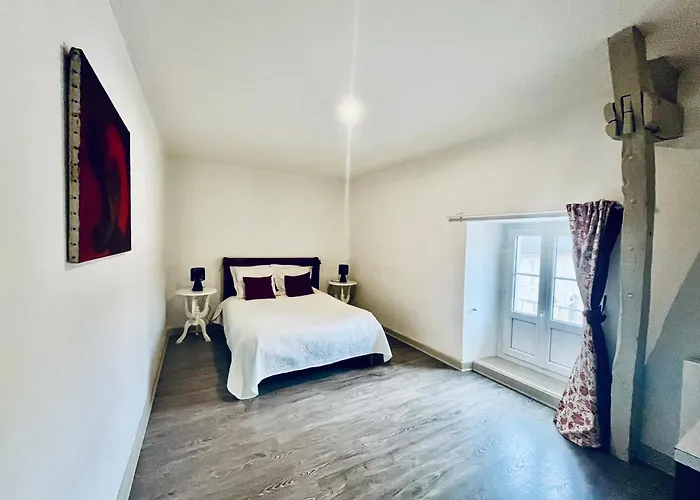 Chateau Du Mesnil Soleil , Domaine De Charme Et D'hotes Ferienhaus *